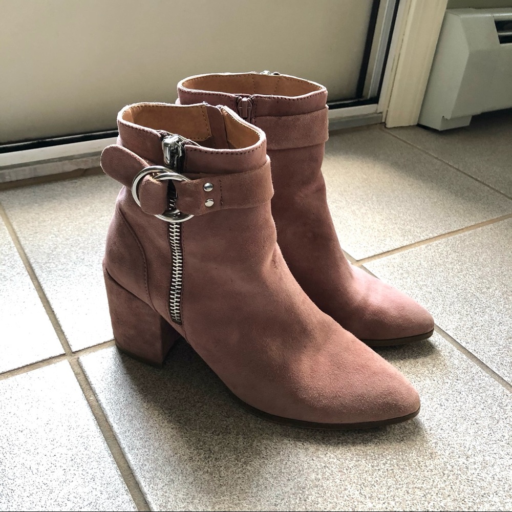 STEVE MADDEN JOHANNAH BOOTS